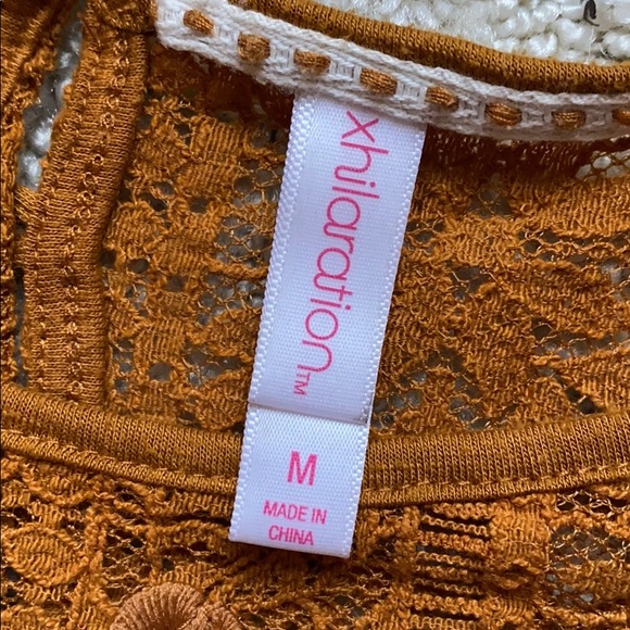 Crochet detail blouse - Picture 2 of 2